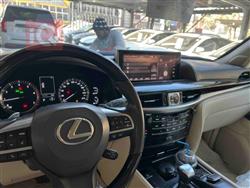 لێکزس LX